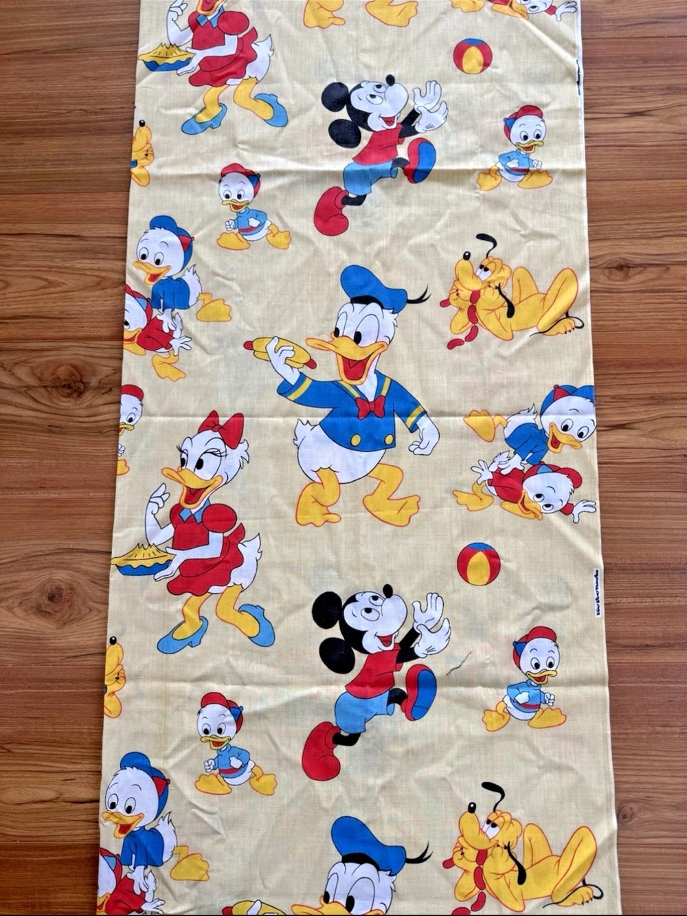 Vintage Walt Disney Products Cotton Muslin Mickey Minnie Donald Daisy 1yrd+10"L